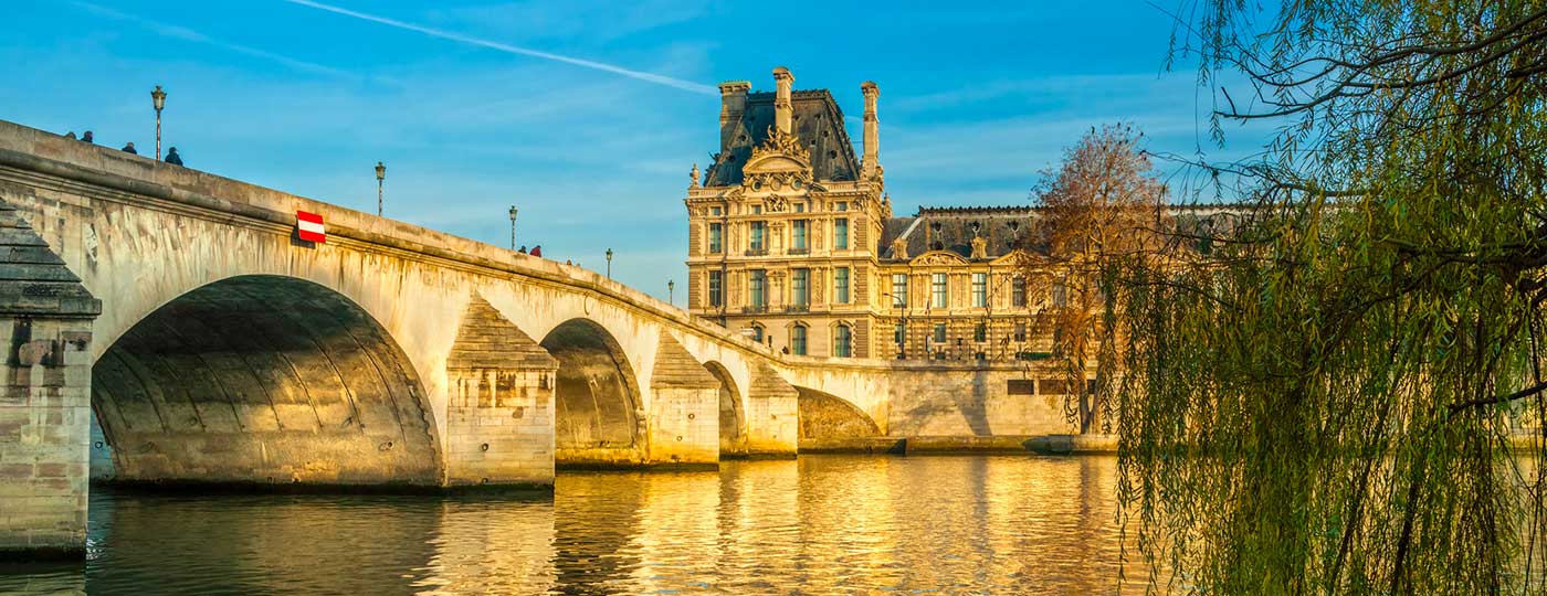 Hotel en Louvre: paseo por el barrio real de París