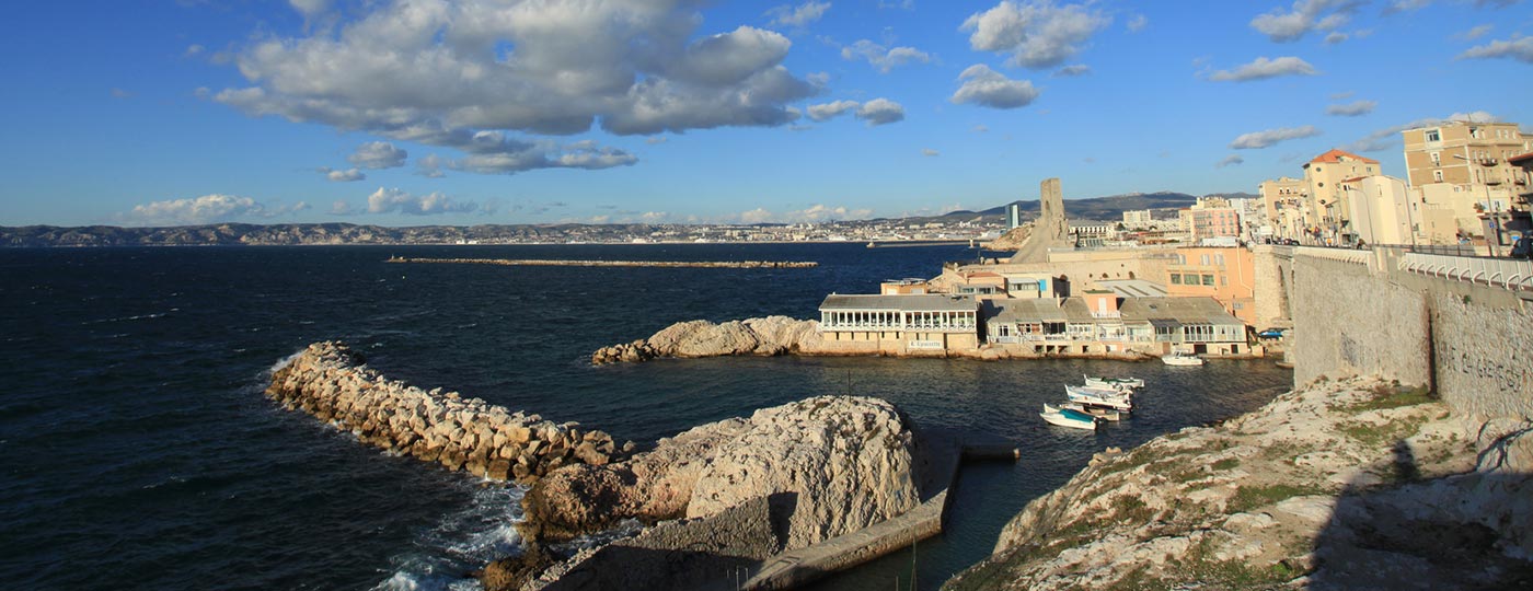 Trouver un bar à vin vers La Corniche à Marseille
