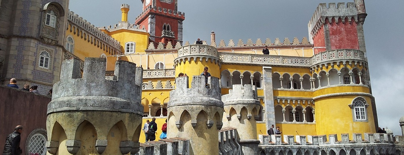 palácio nacional sintra portugal medieval