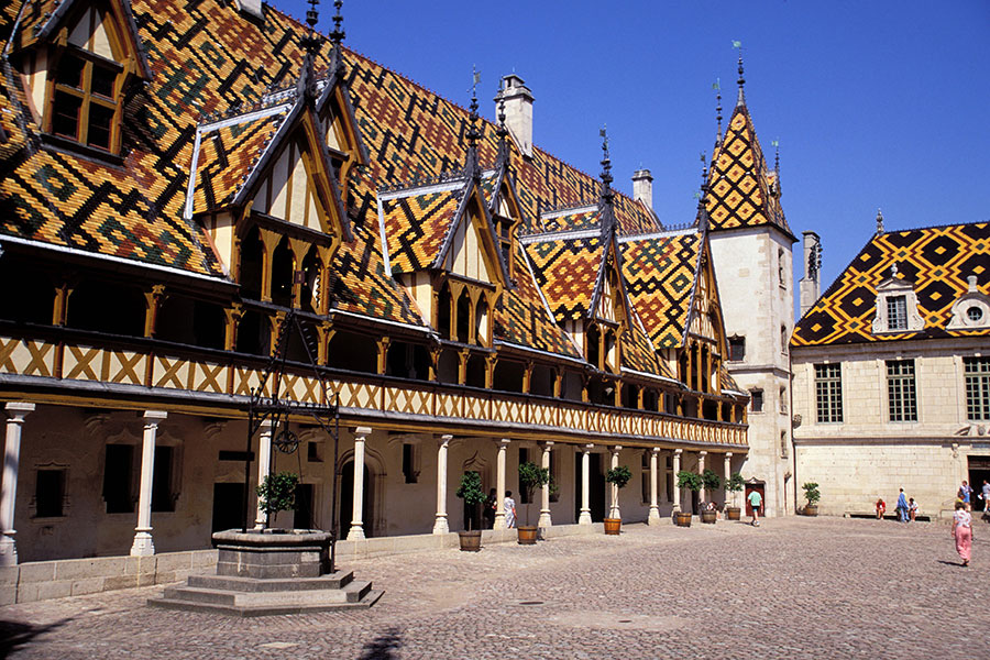 Discover the secrets of Beaune , with Mercure Local Stories